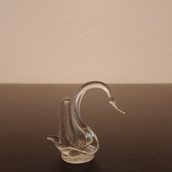 Lampworked Glass Swan Figurines - Picture 4 of 4